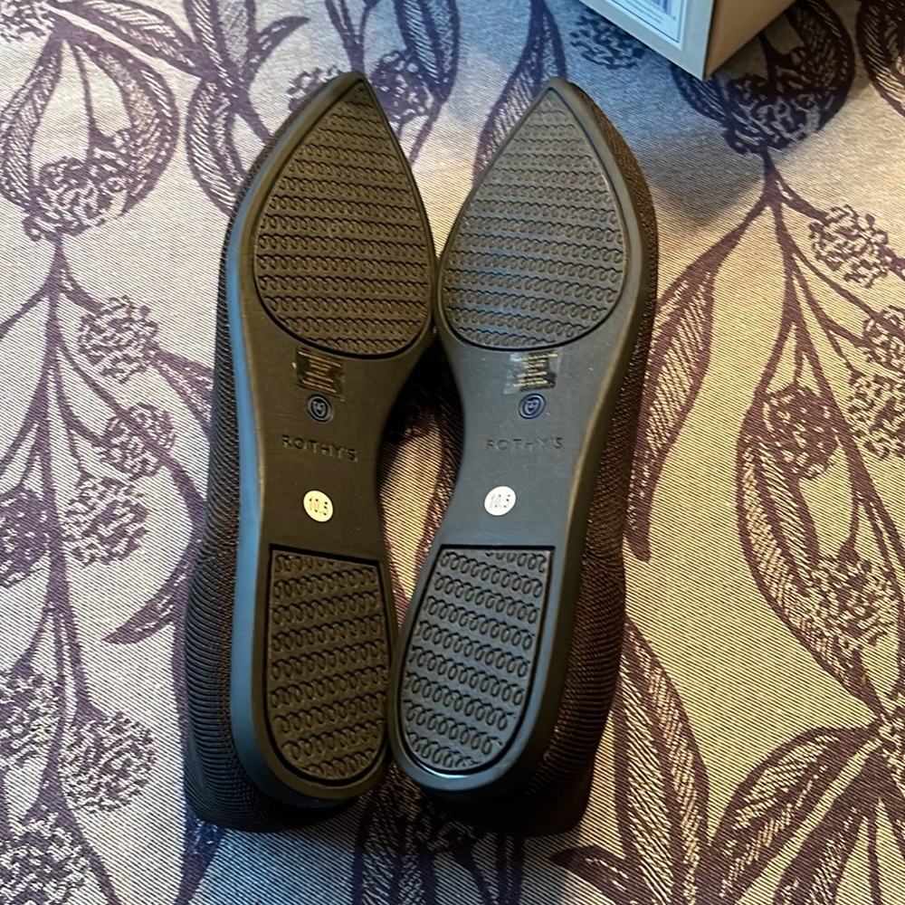 Rothy’s 10.5 Black Solid The Point and extra set of insoles. - Picture 8 of 11